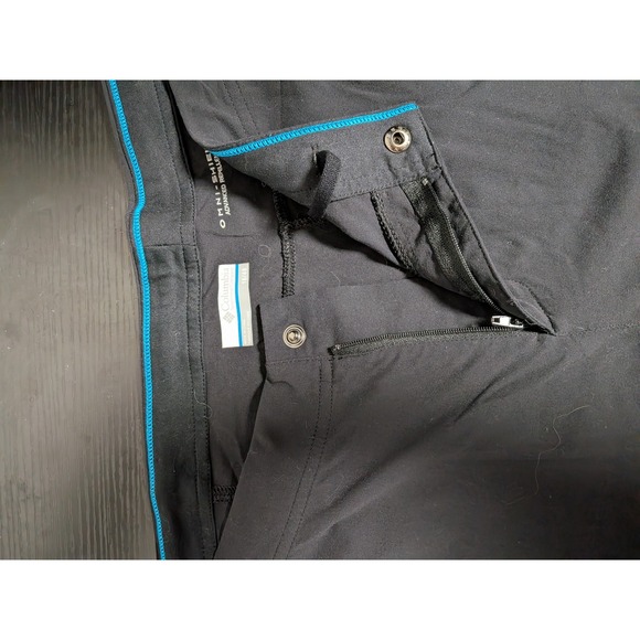 Columbia Omni-Shield Womens Hiking Pants Black Straight Leg Cargo Size 16/48 - Picture 11 of 11